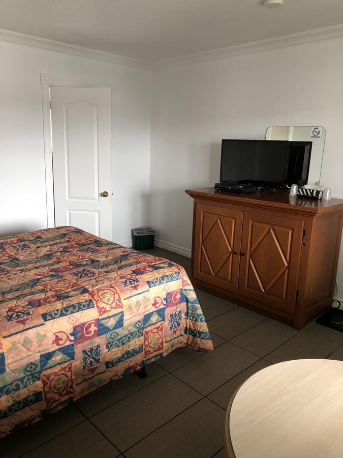 加蒂诺汽车旅馆 外观 照片