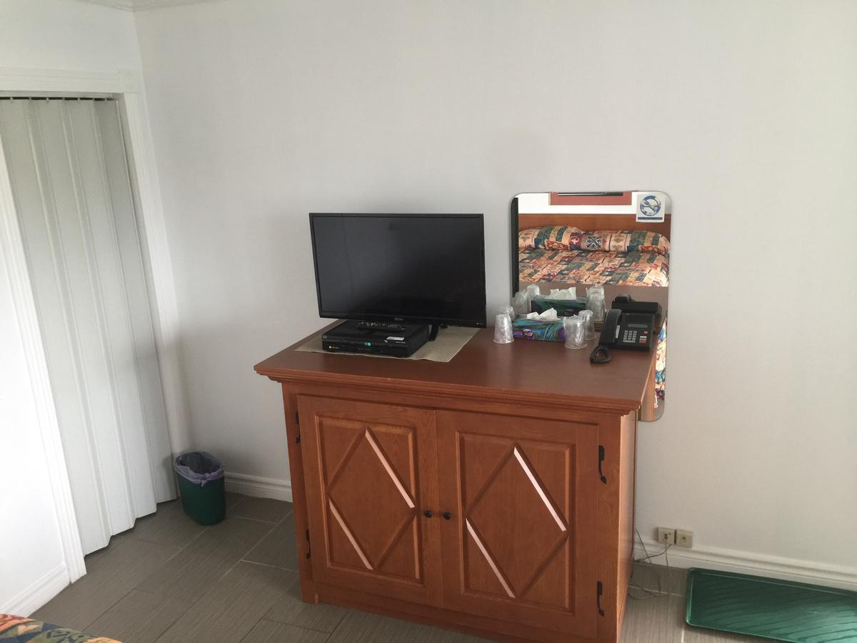 加蒂诺汽车旅馆 外观 照片
