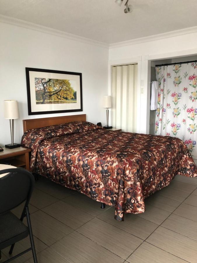 加蒂诺汽车旅馆 外观 照片